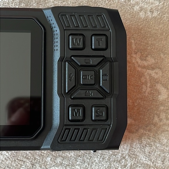 Brand New 8K UHD 70MP Digital Camera 32GB Card Waterproof Underwater - Picture 11 of 16